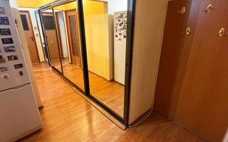 Apartament cu 3 camere, decomandat, zona 9 Mai - Poză 6