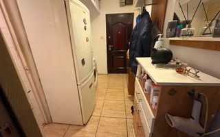 Apartament cu 3 camere in zona Soarelui - Poză 4