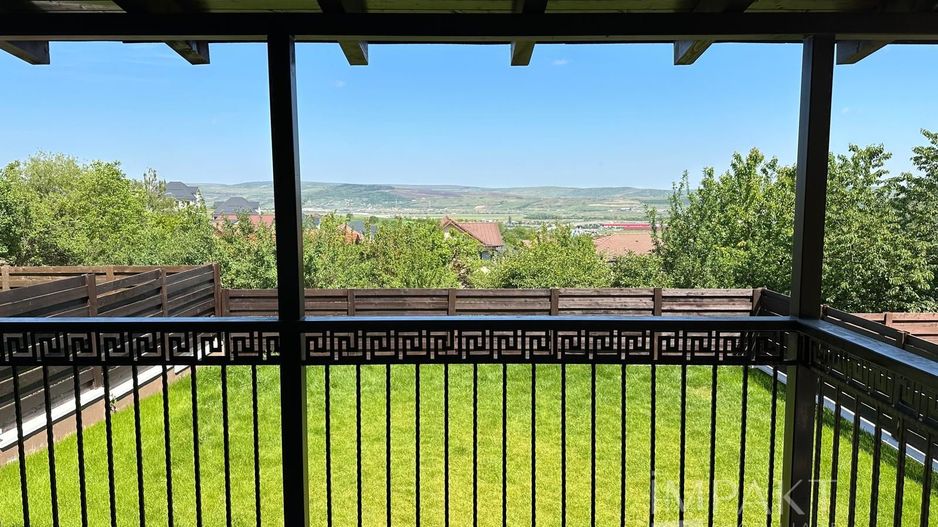 Vila deosebita spre inchiriere in Dezmir! - Poză 20