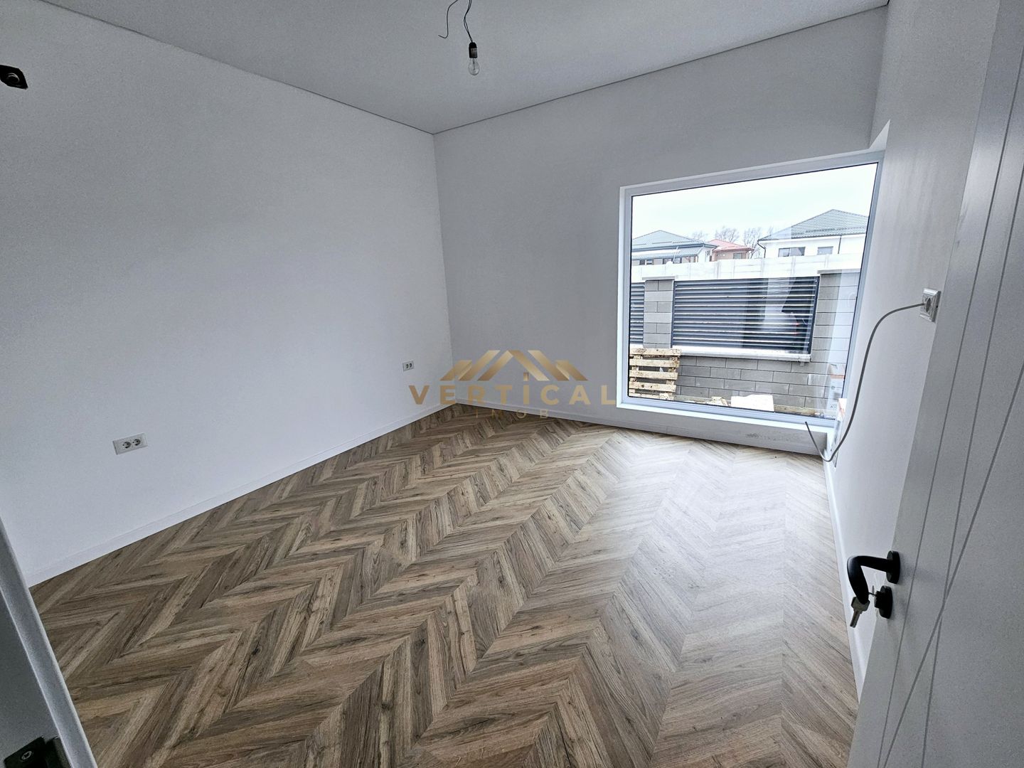 Casa individuala la iesire in comuna Berceni - Poză 8