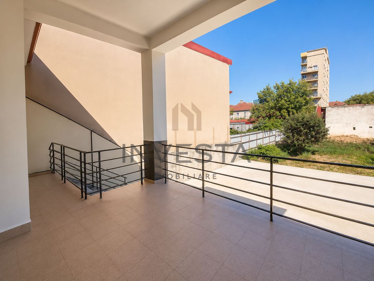 Casa individuala de 280 mp pentru birouri cu 7 parcari de inchiriat - Poză 15