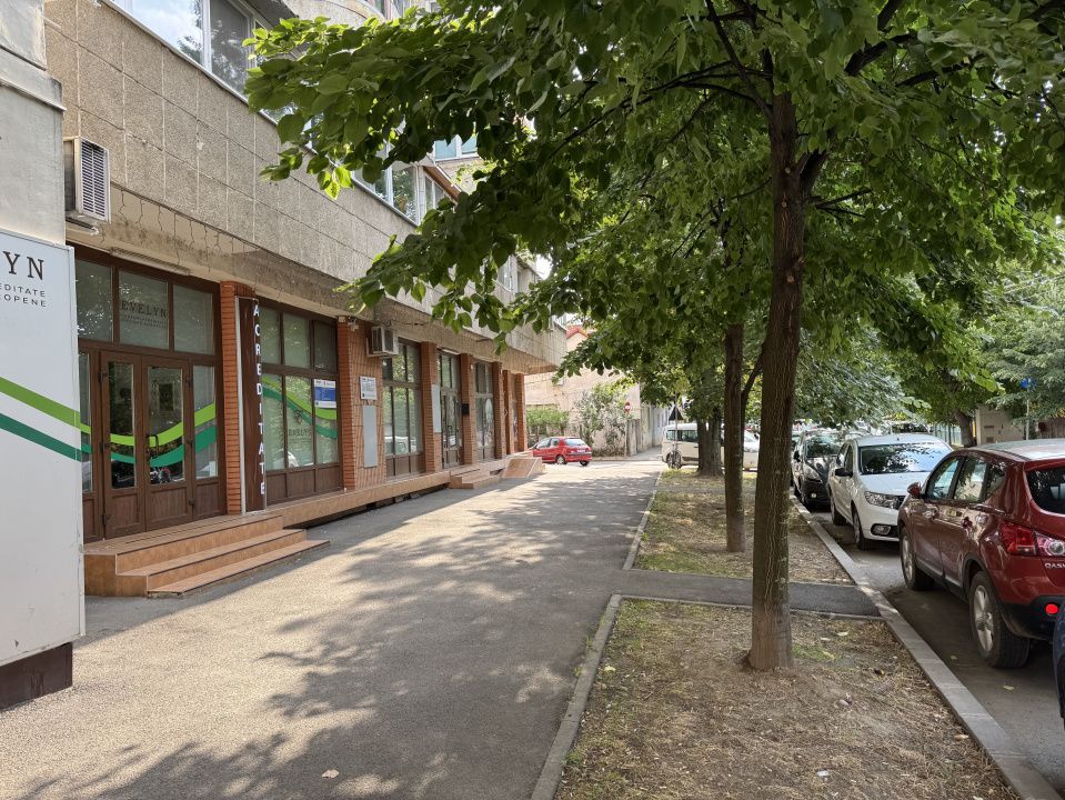Spatiu servicii, birouri, Zona Modern. Comision 0 - Poză 24