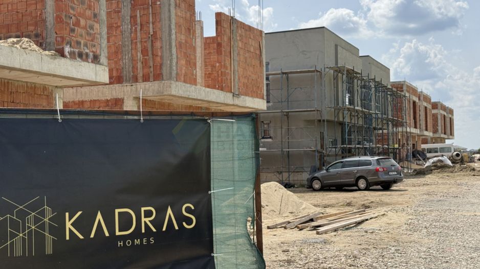 Complex boutique 10 vile | Kadras Tunari | Posibilitate Investiție la roșu - Poză 1