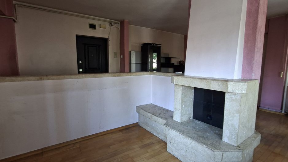Apartament cu 3 camere - zona semicentrala - Poză 6