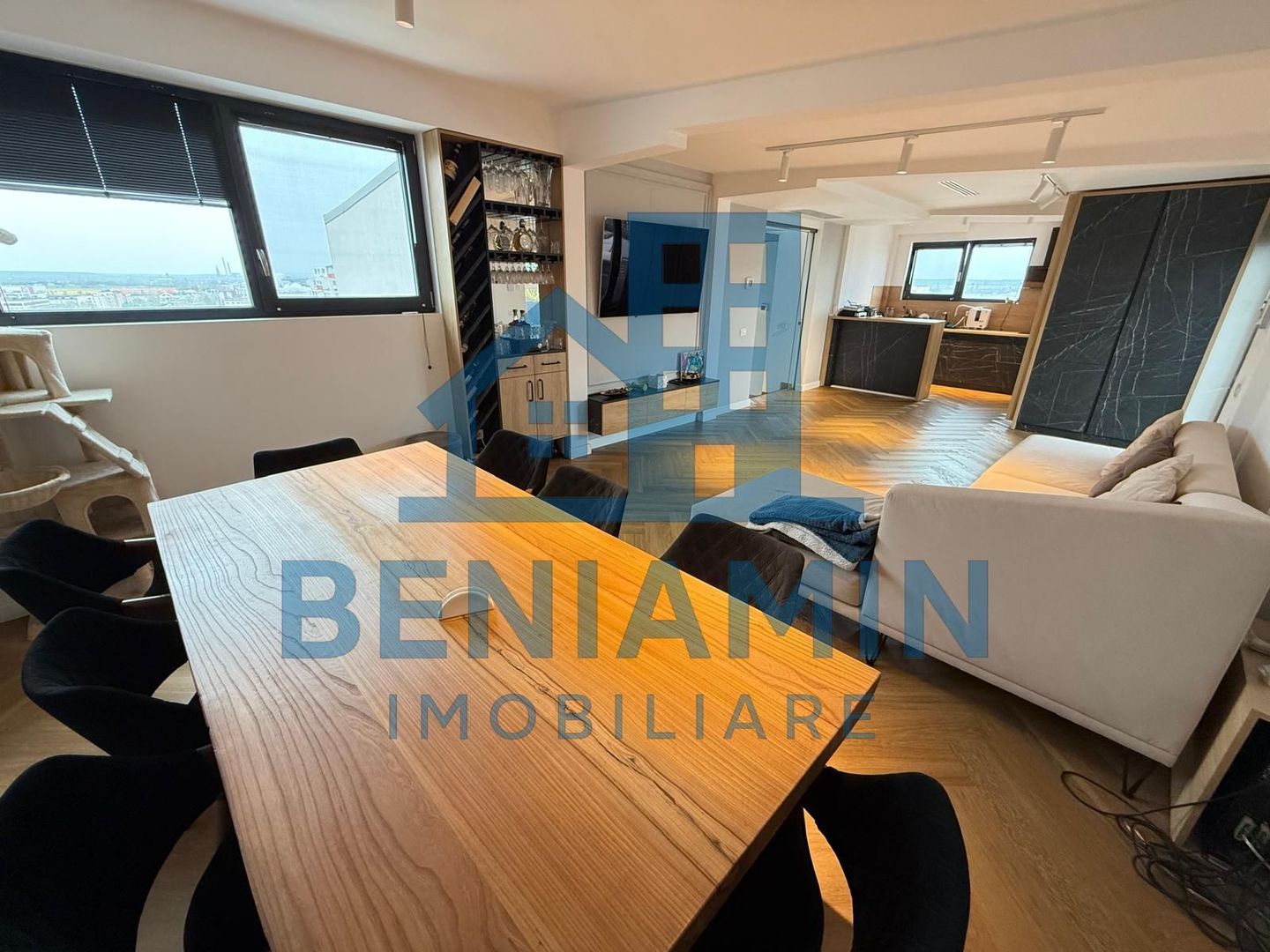 Penthouse cu piscina la etajul 11-Mobilat Lux-300mp-parcare-lift - Poză 10