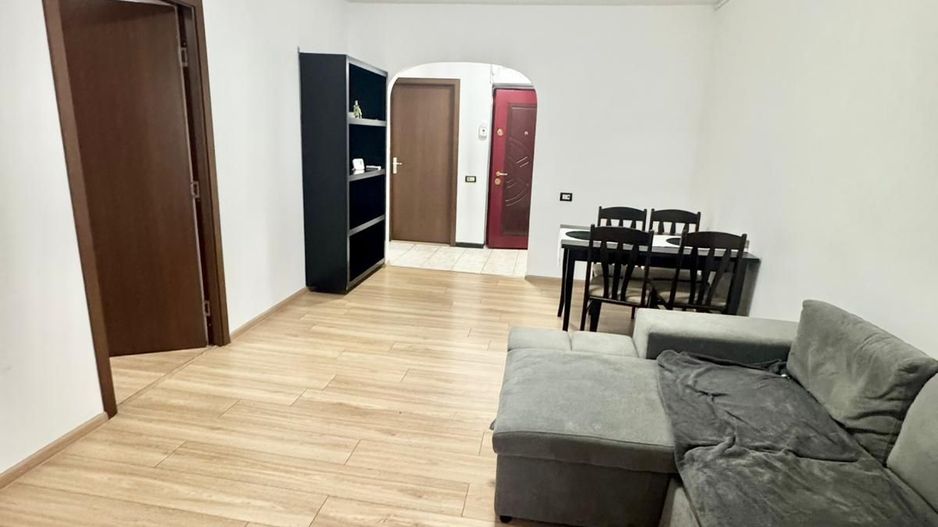 Apartament 3 camere, central - Poză 1