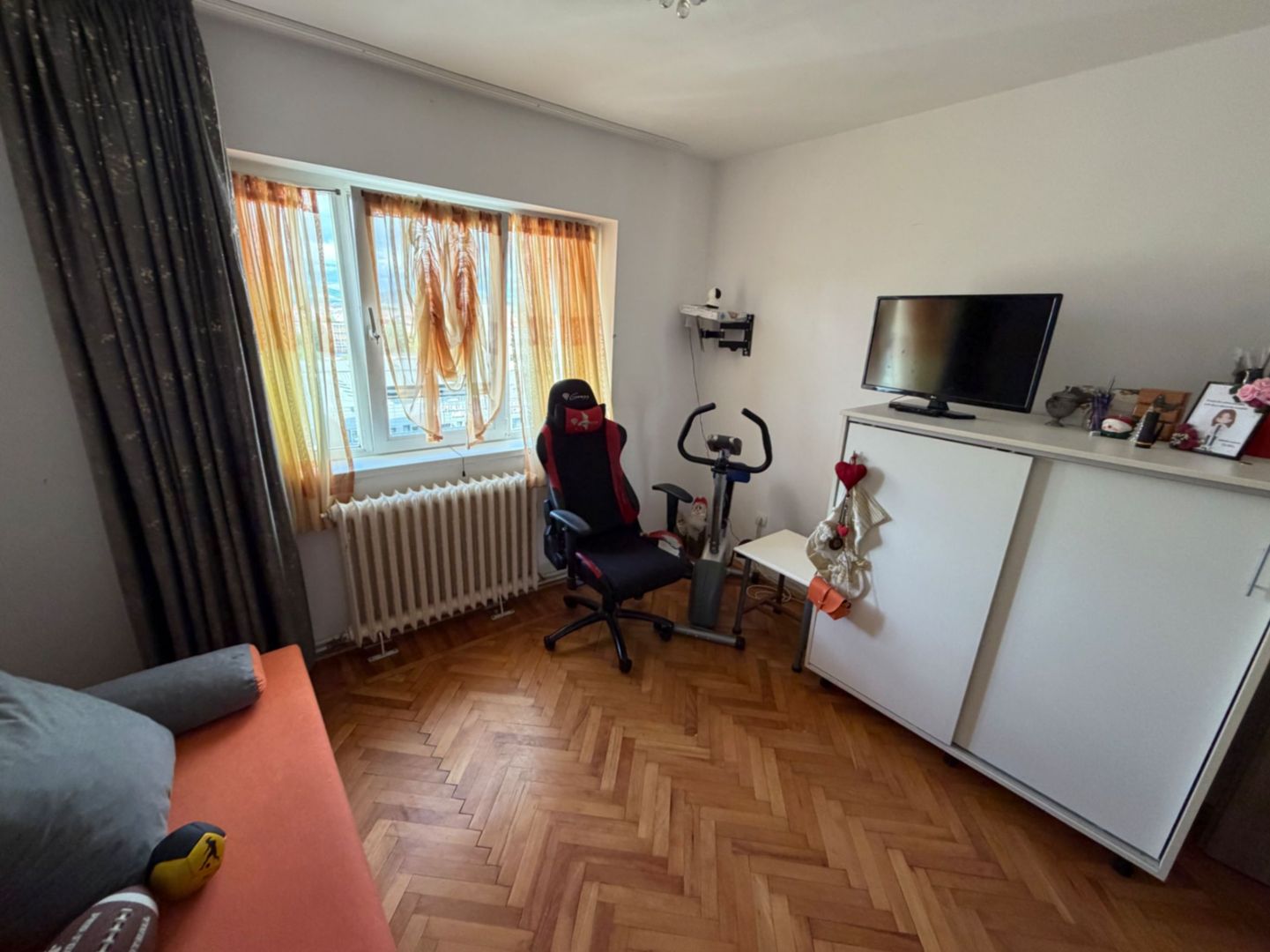 Apartament 3 camere, decomandat  - zona Cetate - Poză 11