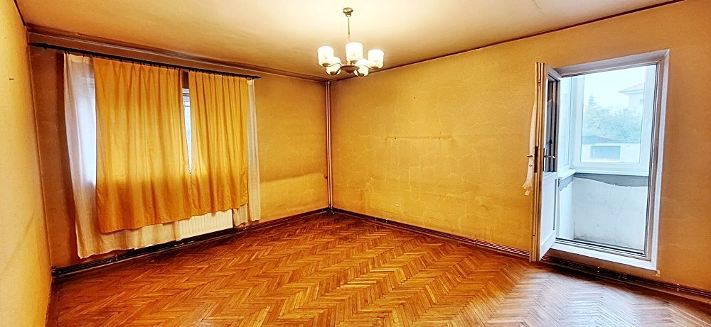 Central, la poalele Dealului Cetatii, apartament cu doua camere, 107000 euro - Poză 2