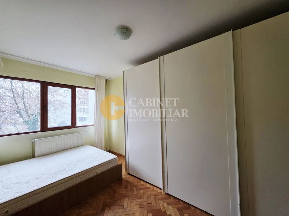 Apartament 2 camere Podu Roș 68mp - Poză 3
