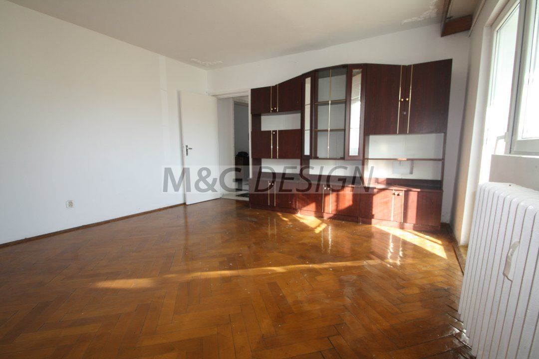 Apartament 3 camere Calea Martirilor - Poză 1