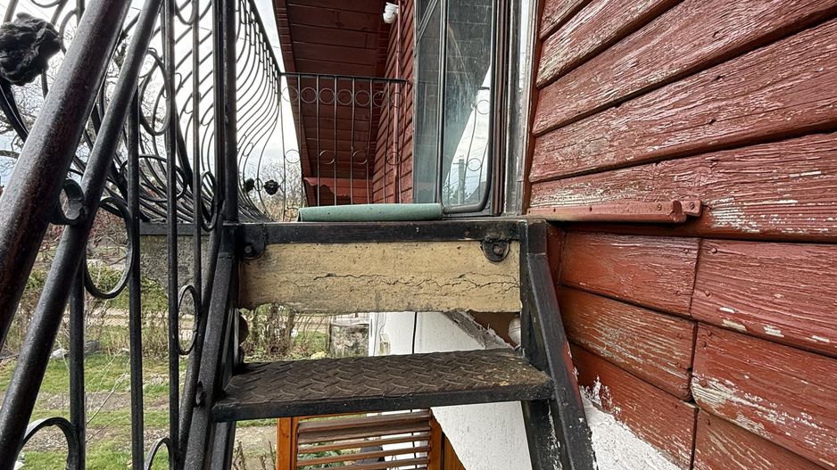 Casă corp C1 84mp + casă corp C2 51mp+garaj+ grădină și teren 889mp - Poză 17