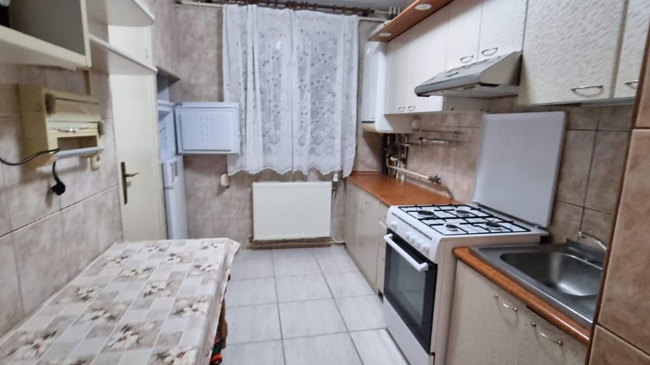Inchiriere Apartament 3 camere- zona Berceni-Centrala proprie - Poză 7