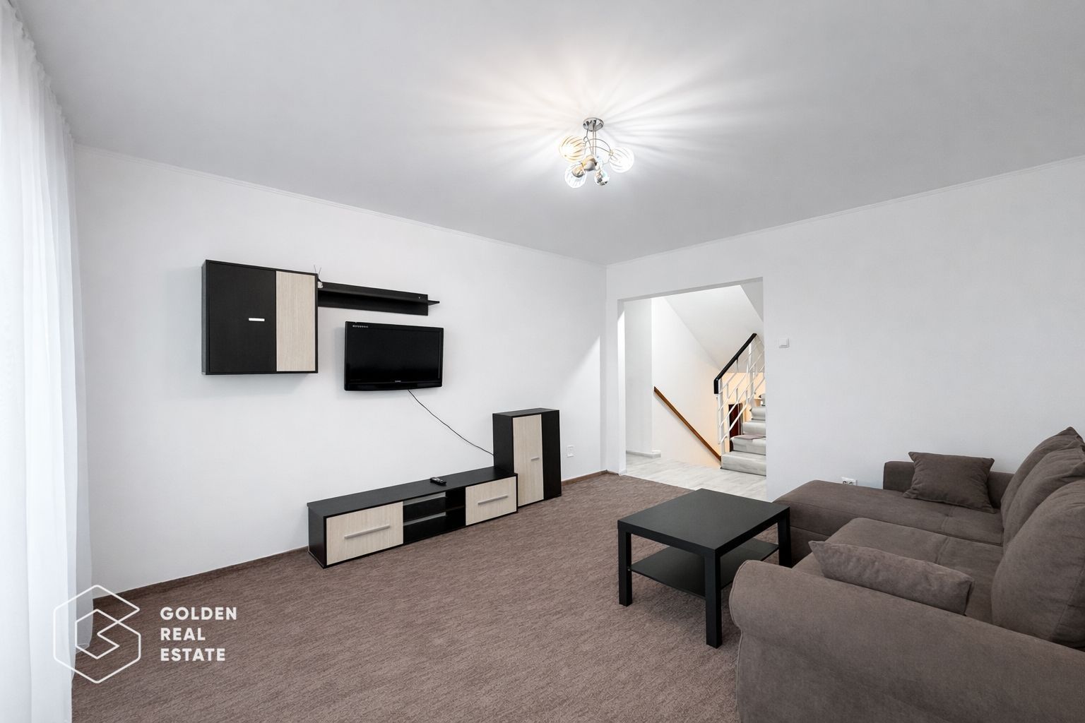 Apartament 3 camere tip Samanta, decomandat, zona Polivalenta - Poză 2