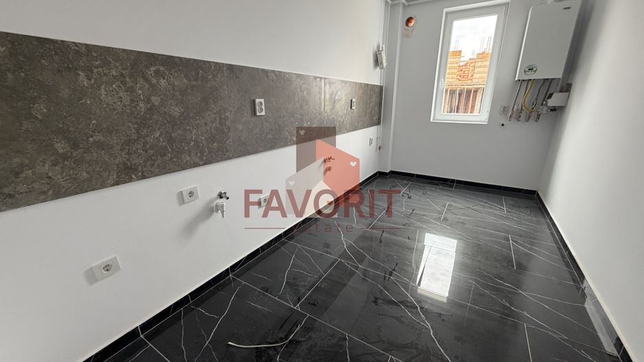 2 camere | Decomandat | La asfalt | Loc de parcare | Statie de autobuz - Poză 1