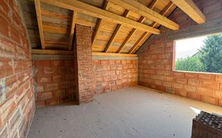 Casă de vânzare la roșu  | 220 mp | 1.200 mp teren - Poză 7