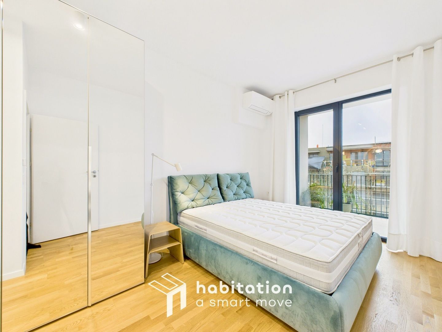 Apartament 3 camere, terasa spatioasa, zona Centralǎ - complex Paltim - Poză 17