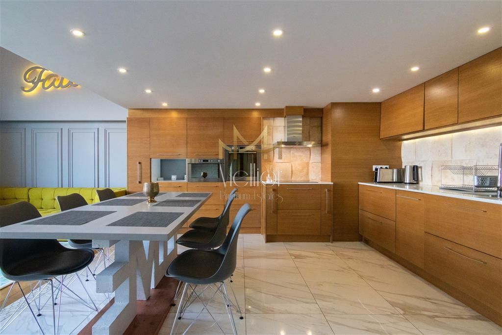 ?** Apartament superb pe doua niveluri Ultrafinisat Semicentral ** - Poză 6