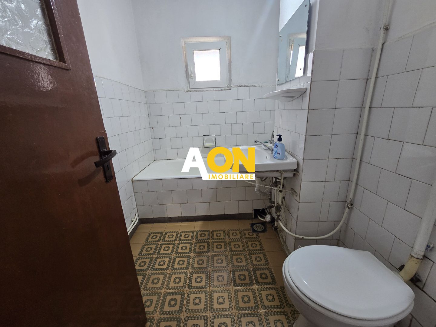 Apartament 3 Camere, 2 Bai, 2 Balcoane Zona Cetate - Poză 6