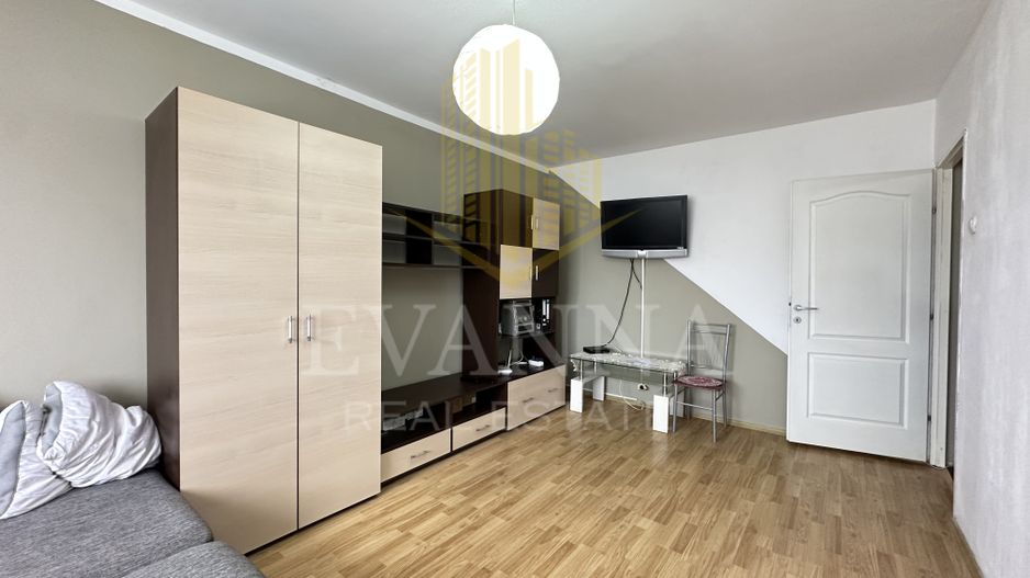 3 camere de vanzare , decomandat - 1000Euro/mp util - Poză 2