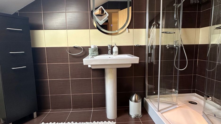 Casa Parter + Mansarda în Braytim - Poză 30