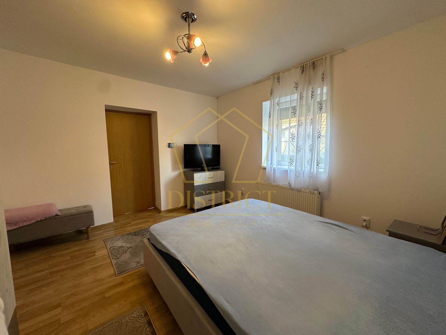 Casă Indiviudala cu 3 camere si 755 mp de teren in Giroc la asfalt. - Poză 2