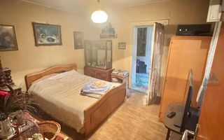 Casă de vânzare pe Strada Cetății, teren 428 mp - Poză 2