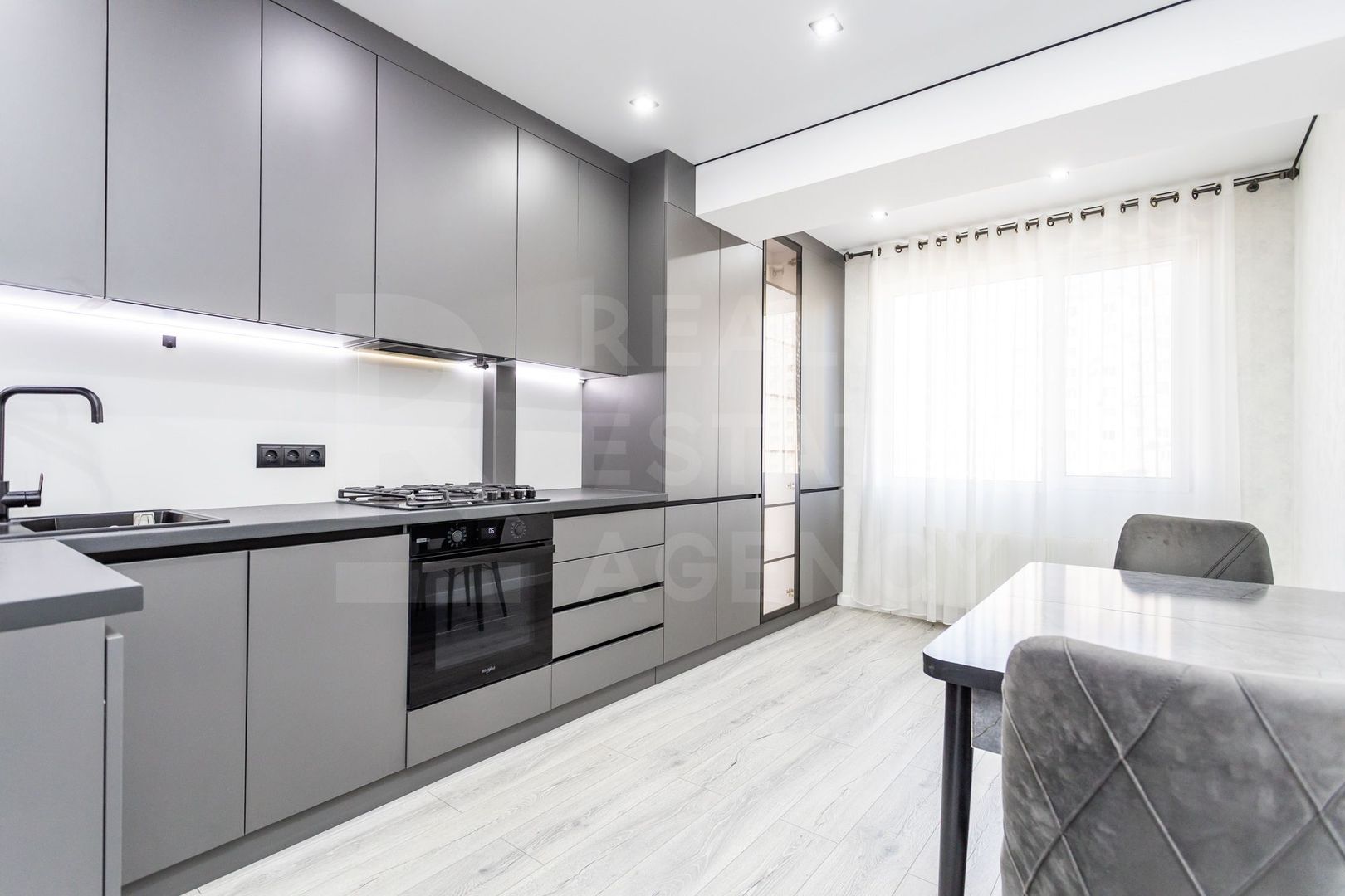 Vânzare, apartament, 2 camere, bd. Mircea Cel Bătrân, Ciocana - Poză 1