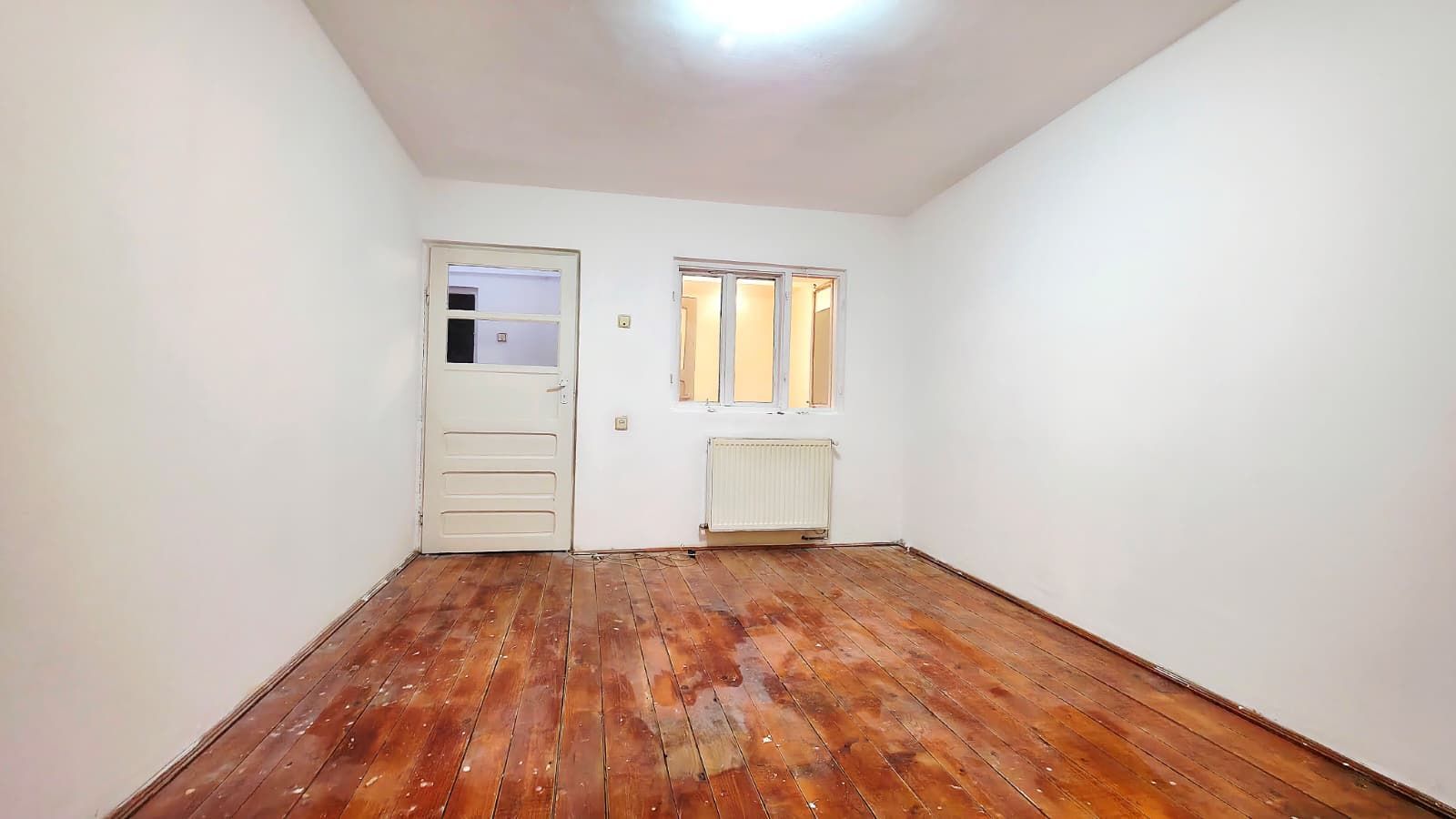 Oportunitate Unică: Casă cu 4 Camere, Curte Generoasă și Îmbunătățiri - Poză 7