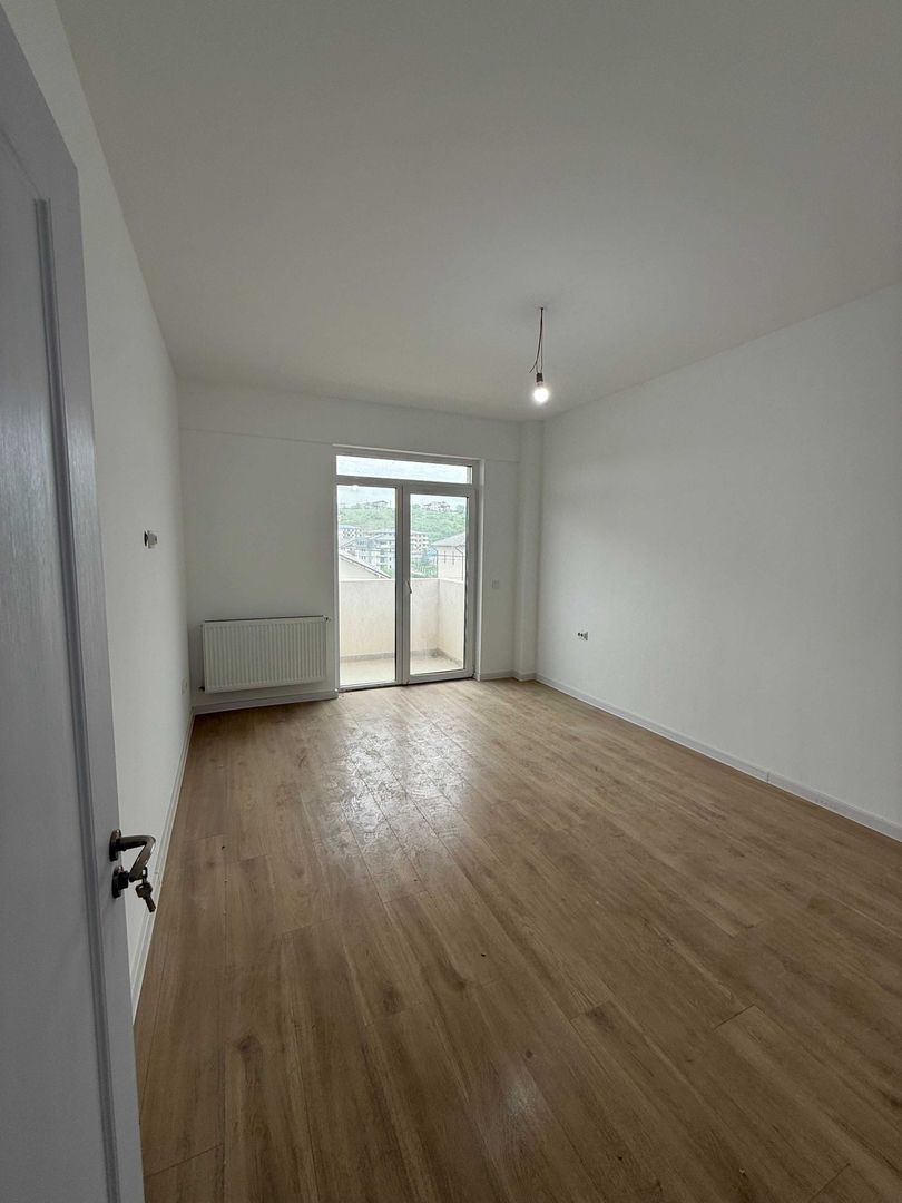 Apartament INTABULAT 1 camera decomandat 38,5mp Hlincea 64000 euro - Poză 2