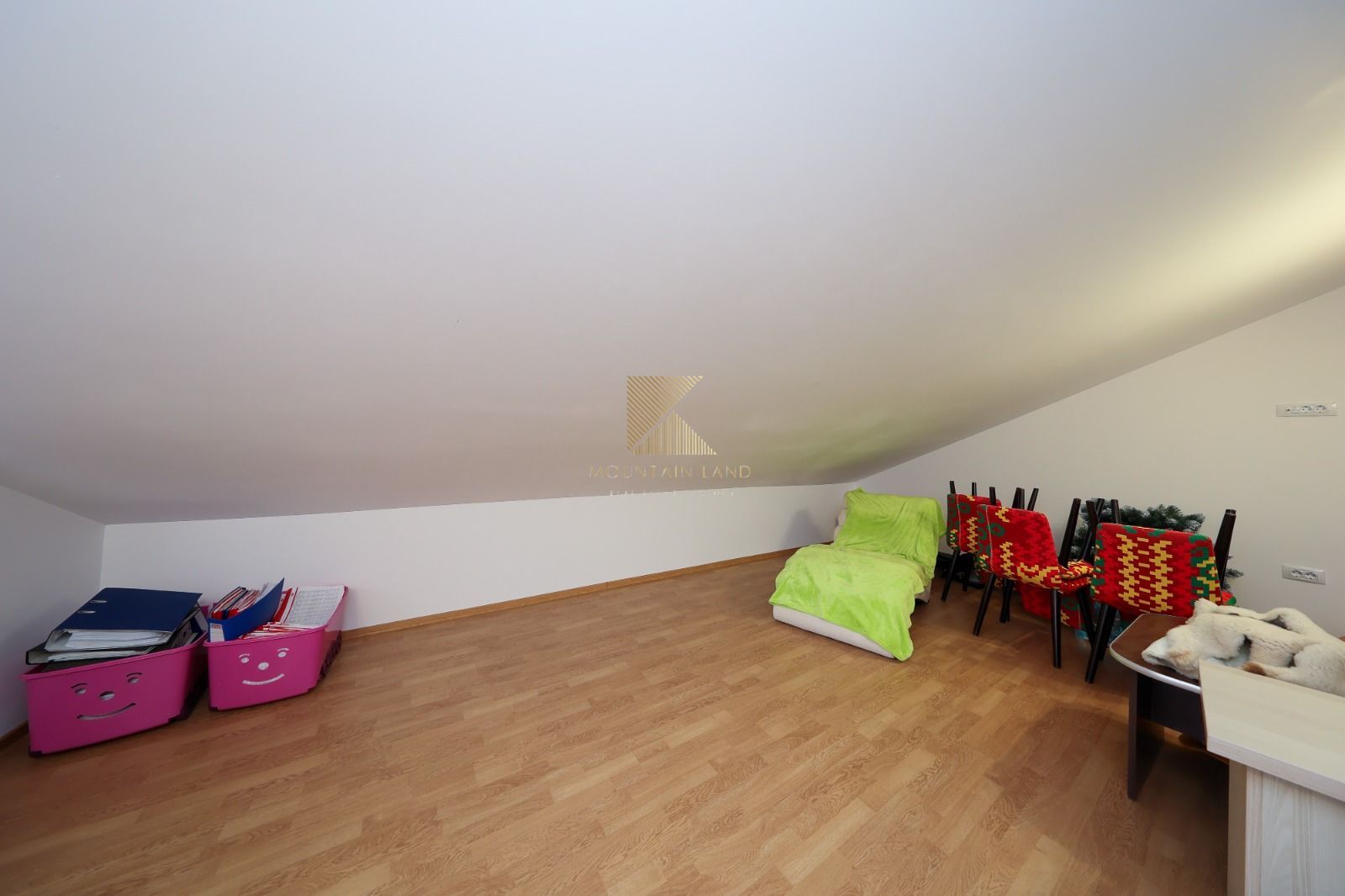 Proprietate mixtă cu spațiu comercial și locuință, Cristian - Poză 12