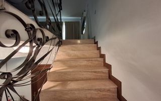 Casa individuala de vanzare, 4 camere, Sibiu, Calea Poplacii - Poză 8