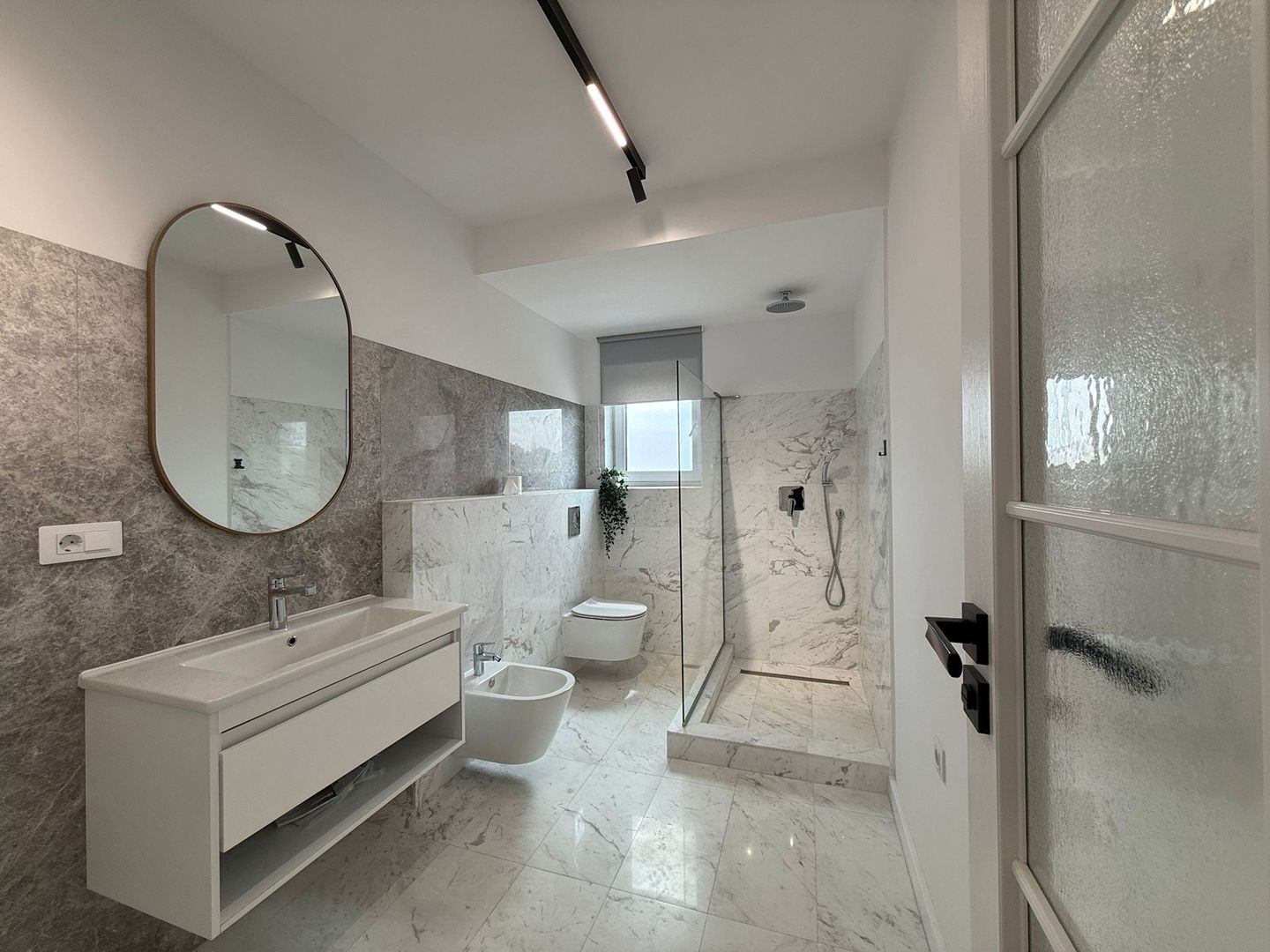 Luxury Duplex with Stunning Sunset Views *** Iancu Nicolae - Poză 17