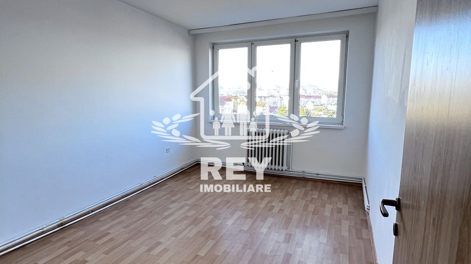 Apartament 2 camere,bloc cu lift, Str. Oștirii/Mihai Viteazul/N.Iorga - Poză 12