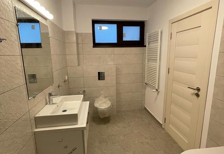 Vilă modernă 6 camere în Băneasa – Henri Coandă, curte proprie, dispon - Poză 12