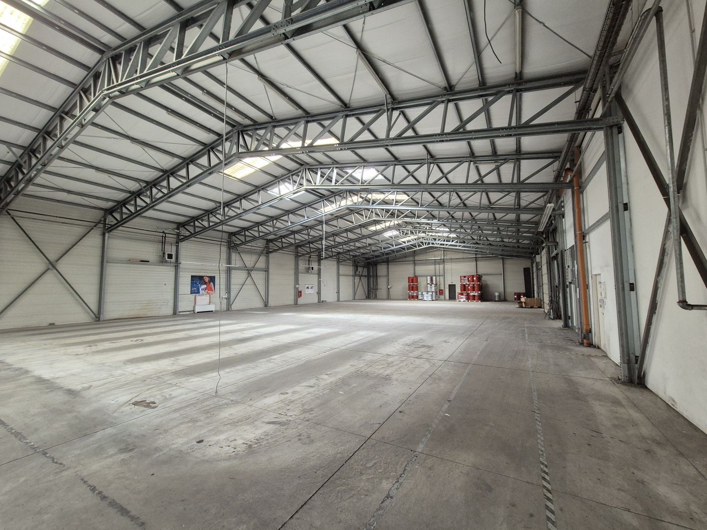 Hala 1040 mp + Spatiu de birouri 400 mp - Militari - Poză 3