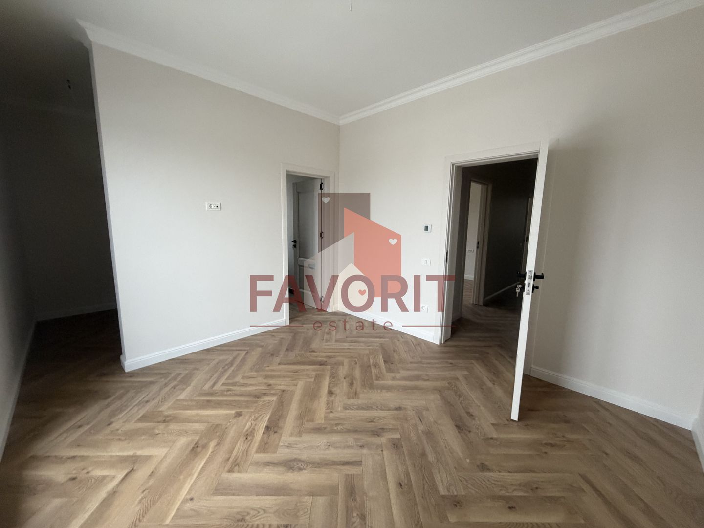 Disponibila imediat. Zona centrala. Toate utilitatile si asfalt - Poză 5