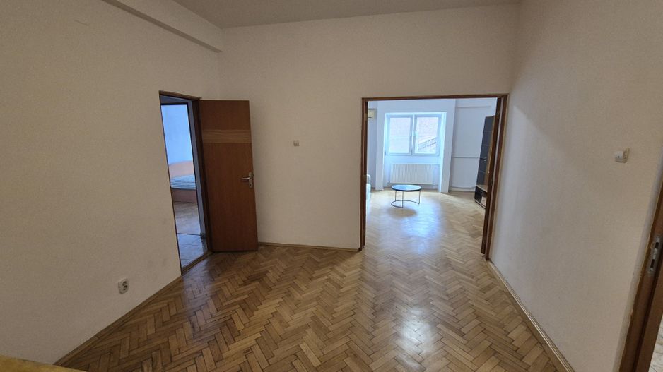 Apartament cu 3 camere 76,61 mp - Universitate - Poză 4