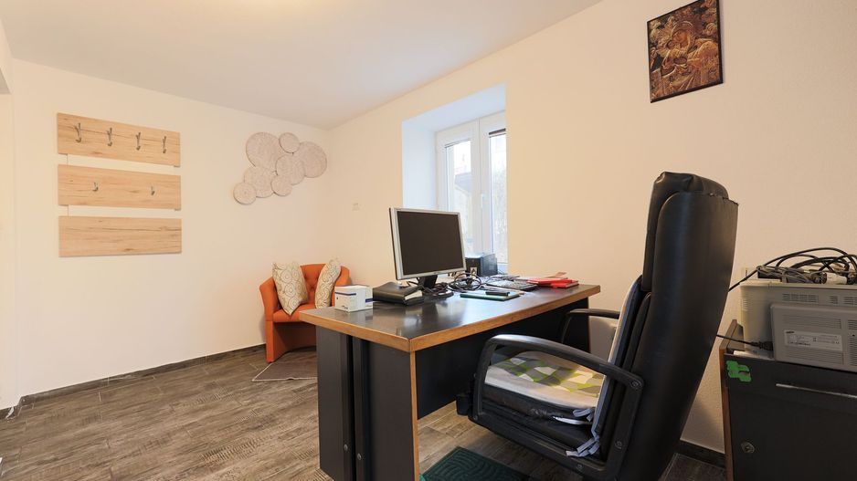 Spațiu ideal pentru birouri sau clinici - Poză 2