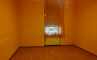 Apartament la casă cu front stradal,  str. M. Eminescu. 119 900 E. - Poză 2