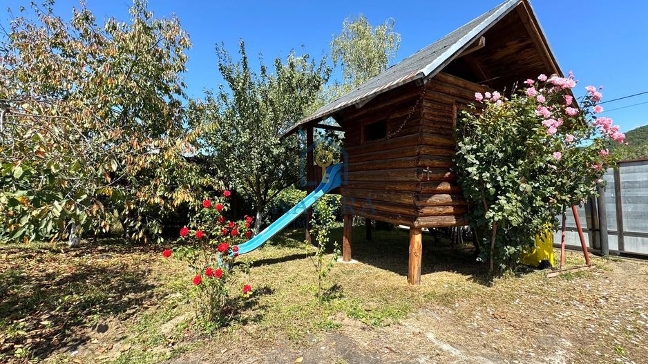 Casa spatioasa cu zona amenajata pentru ferma Cicarlau - Poză 2