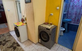 Apartament cu 3 camere de vanzare în Cugir - Poză 8
