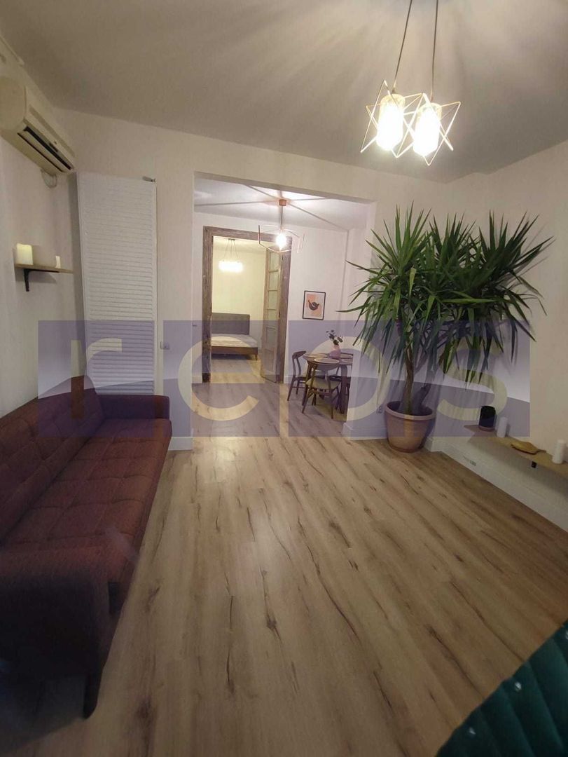 VANZARE CASA INDIVIDUALA | RENOVATA RECENT | 75MP | DOROBANTI - Poză 3