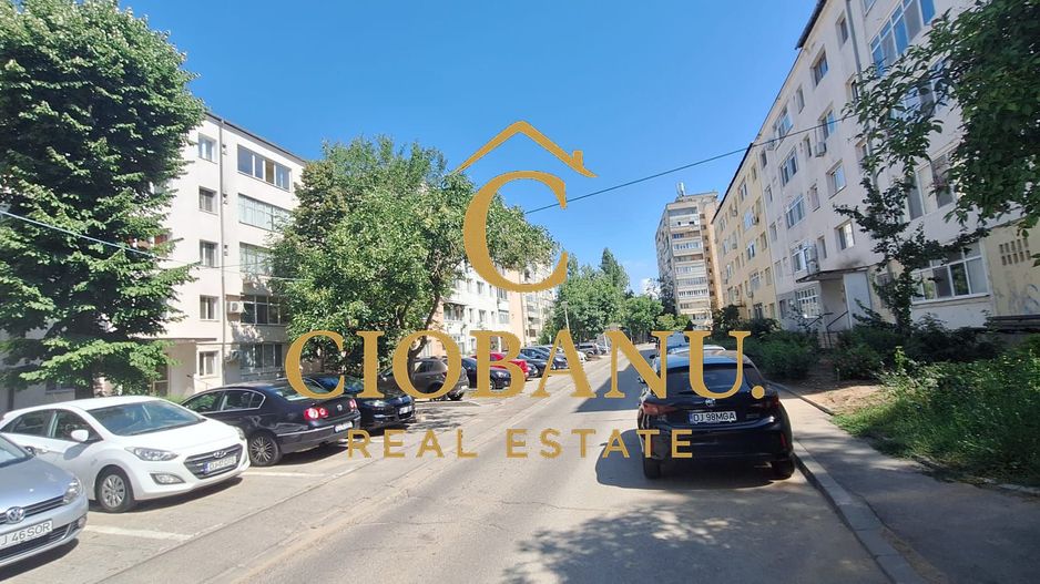 Apartament 2 camere etaj 1/4 de vanzare zona Valea Rosie - Poză 1