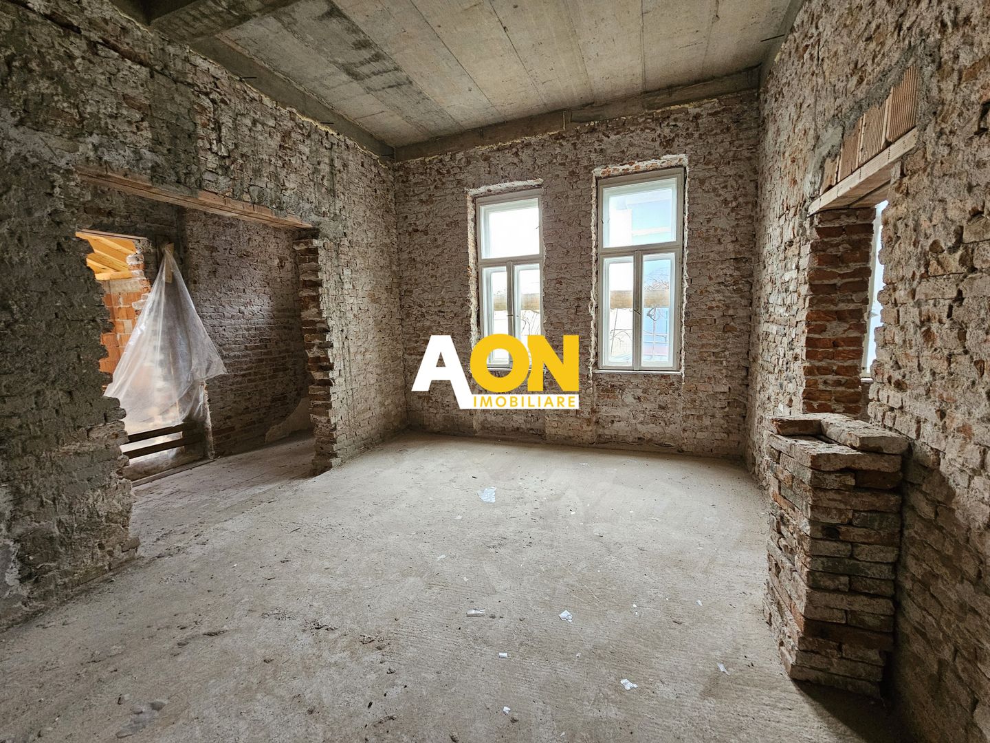 Conac boieresc în zona centrală a municipiului Alba Iulia - Poză 6