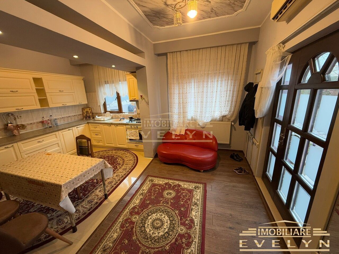 Casa de vanzare + teren, zona Rompetrol, pret 145000 euro - Poză 4