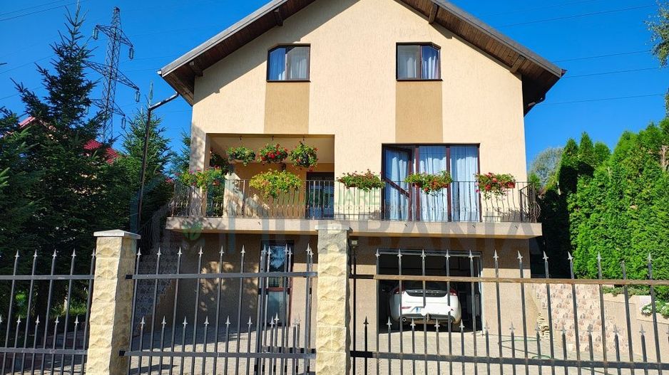 Casa de vânzare în Carlig. - Poză 1