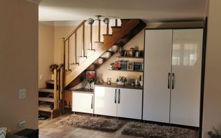 Casa renovata 3 camere teren liber 1250 mp grădină 1400 mp in Colun - Poză 10