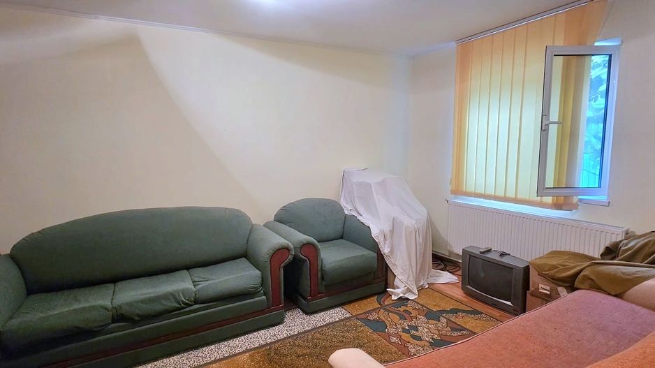 Casa la sol cu teren 1055 mp si livada - Vanatori, Galati - Poză 12