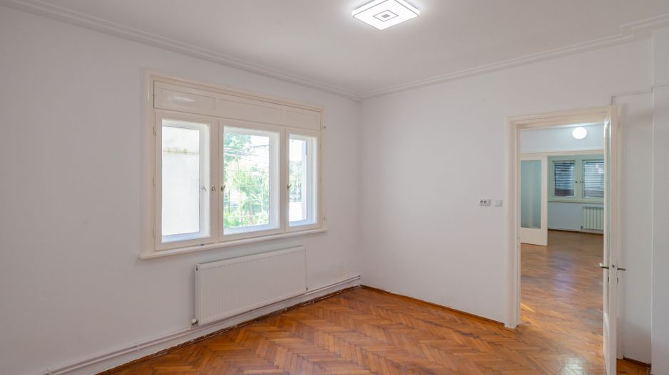 Raritate | Casa Căsătoriilor | Apartament în vilă, curte, 2 garaje! - Poză 15