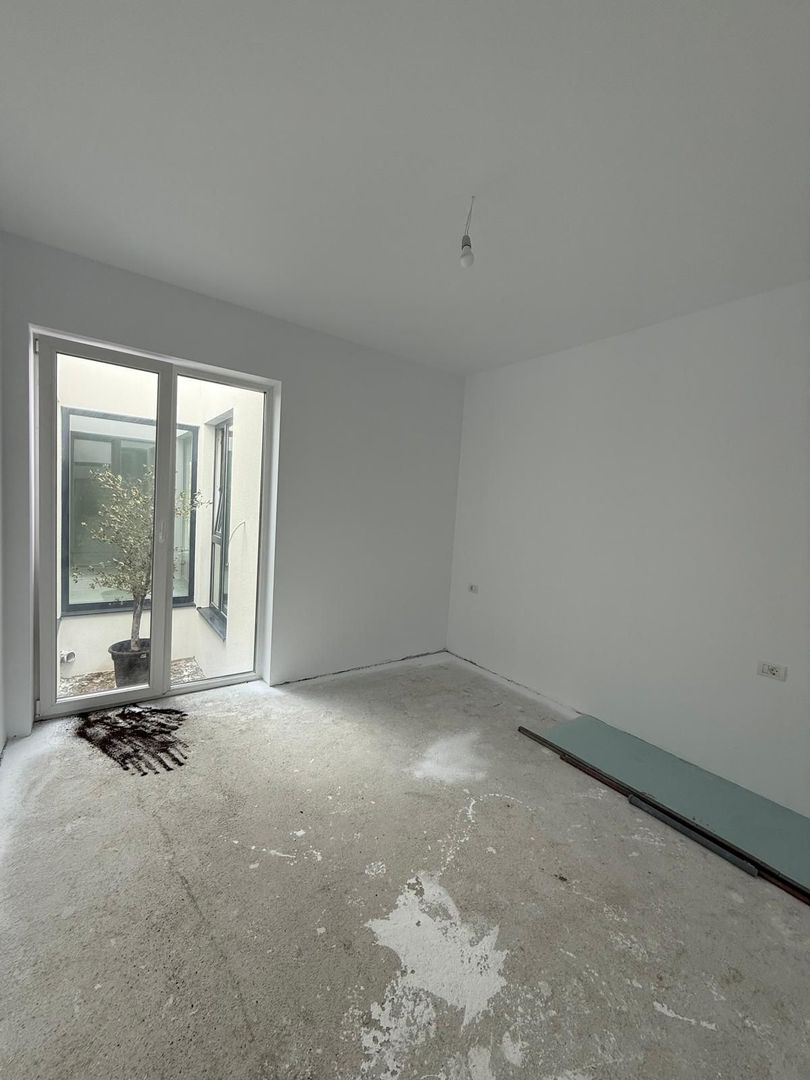 Duplex Spatios parter 4 camere - zona Ion Creanga- Dumbravita - Poză 9